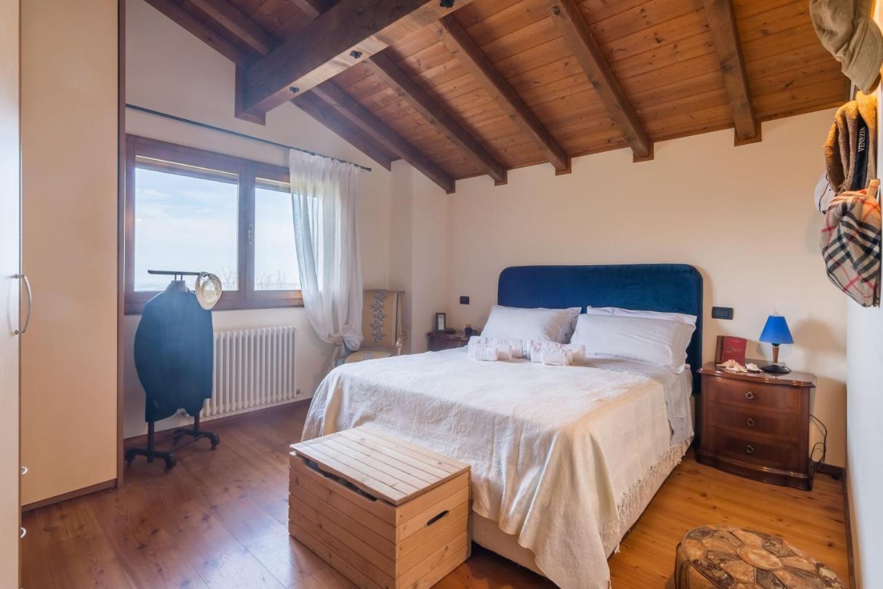 La Nocciola By Posarellivillas Cerreto Castello Exterior photo