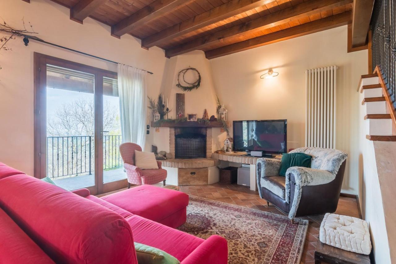 La Nocciola By Posarellivillas Cerreto Castello Exterior photo